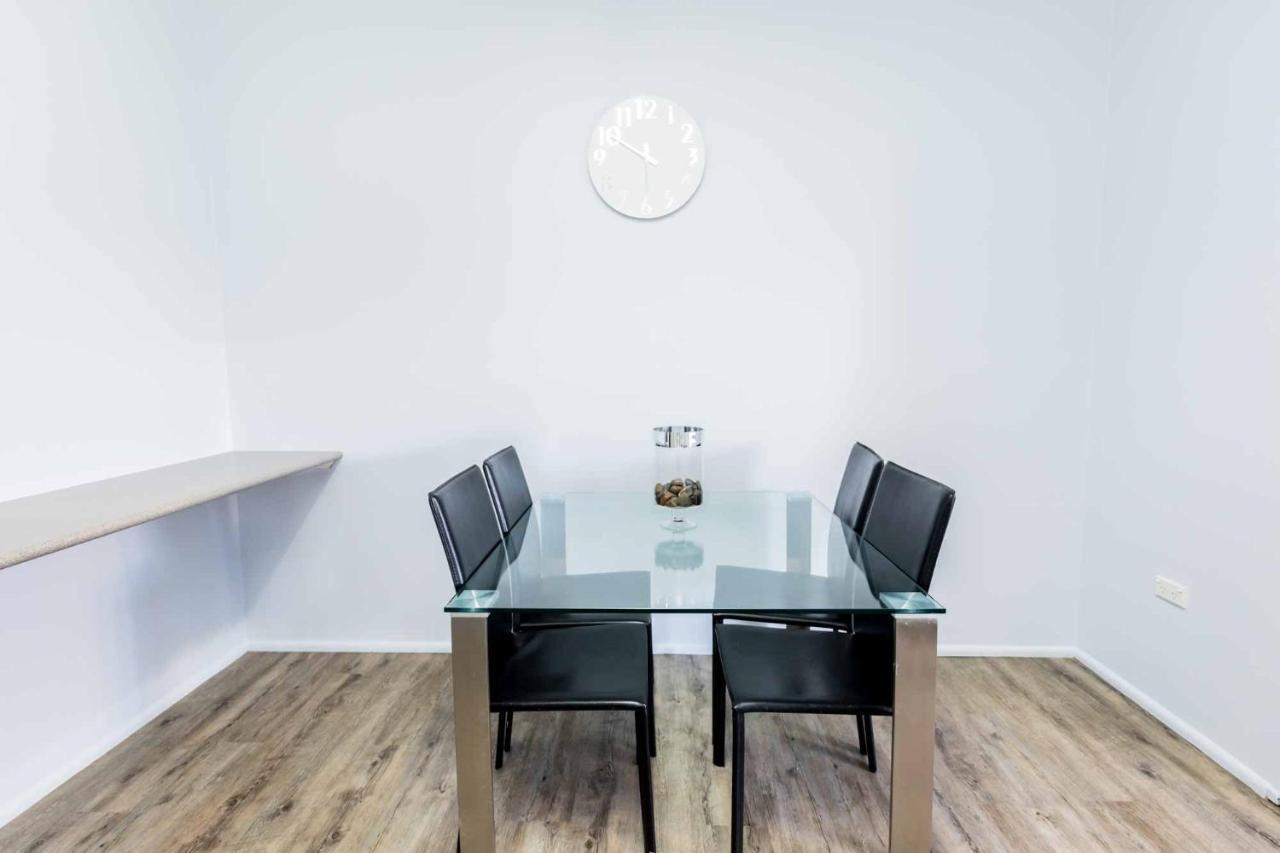 Bay Hotel Motel Bonnells Bay Екстер'єр фото